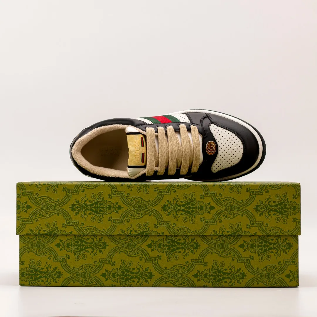 Factory price 580 [Higher version] GUCCI casual sports distressed small dirty shoes, polished cowhide fabric, hand-made distressed effect!  Original terry cloth, delicate, soft, comfortable and breathable. Privately molded steel-stamped two-color original TPU outsole (lower layer is wider, upper layer is narrower) to differentiate the wrong version of the outsole in the market. Fabric, material, outsole, detail comparison SIZE: 34-41, 38-45 regular size (women's 34, 41, men's 38, 45 customized, non-returnable and non-exchangeable) (women's colors and men's models need to be customized)
